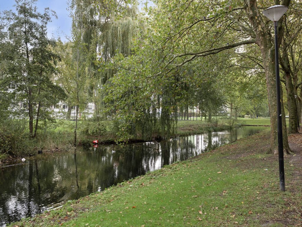 Bart Verhallenplein 38, SCHIEDAM