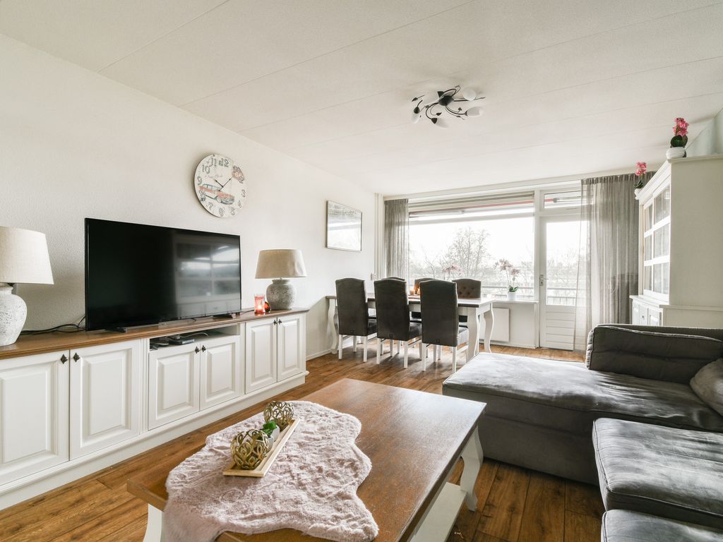 Lisztplein 83, SCHIEDAM