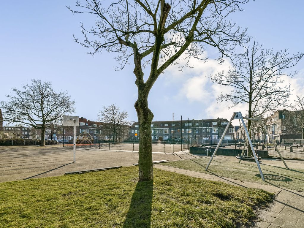 Van Ruijsdaellaan 44, SCHIEDAM
