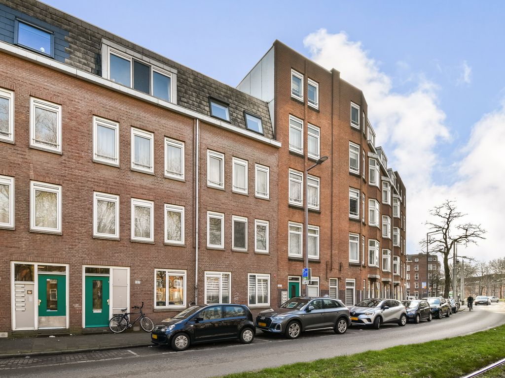 Mathenesserdijk 133B, ROTTERDAM