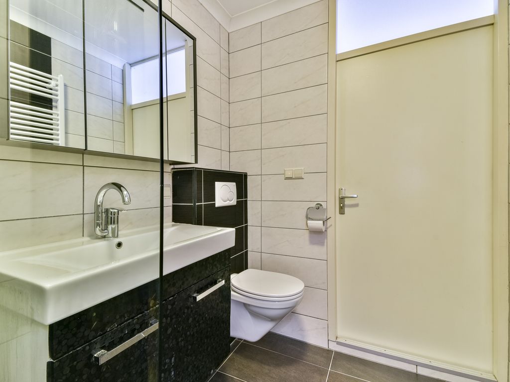 Mathenesserdijk 133B, ROTTERDAM