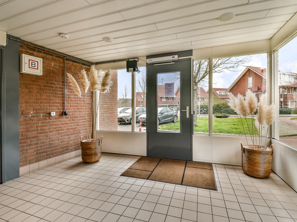 Veeartsweg 49, SCHIEDAM