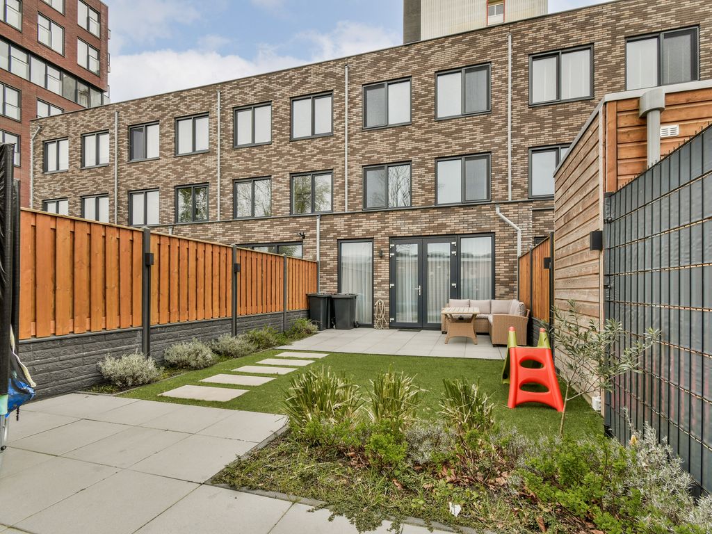 Johan Braakensiekstraat 98, SCHIEDAM
