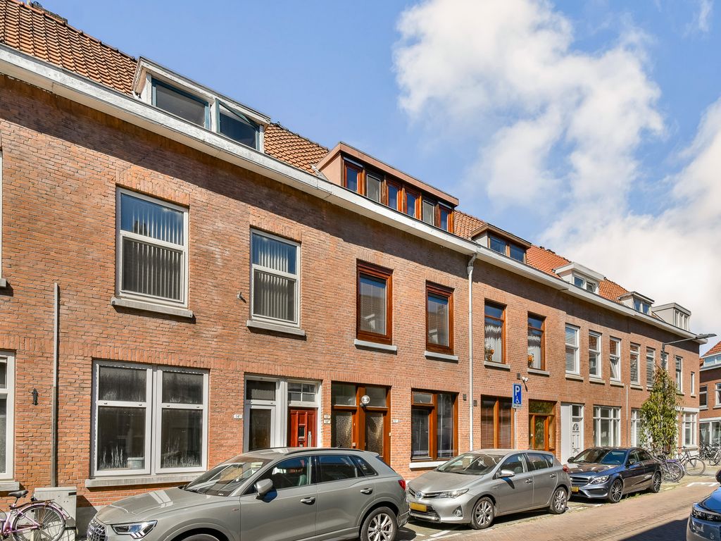 Voltastraat 12B, SCHIEDAM