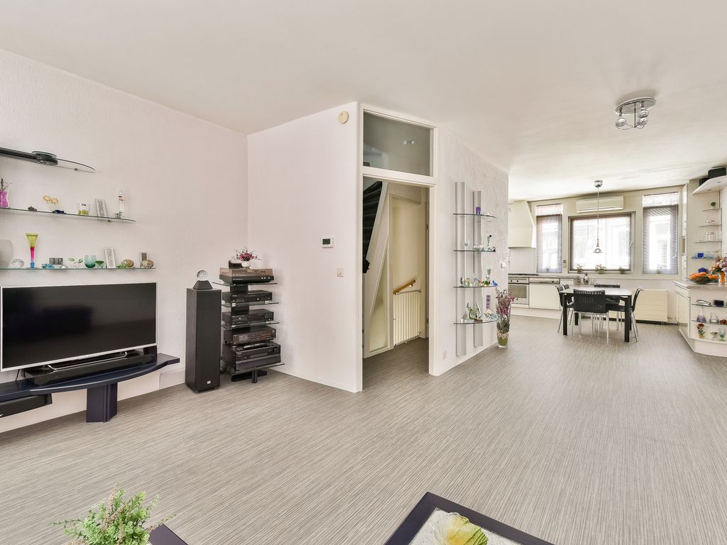 Voltastraat 12B, SCHIEDAM