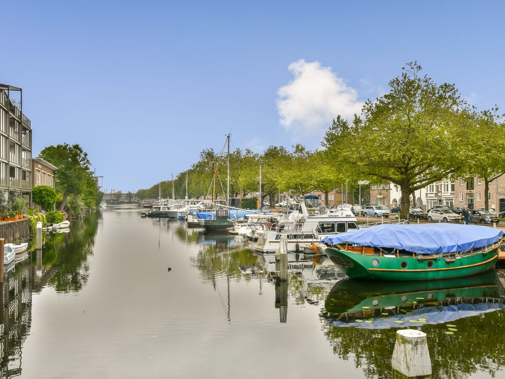 Over de Vesten 70, SCHIEDAM