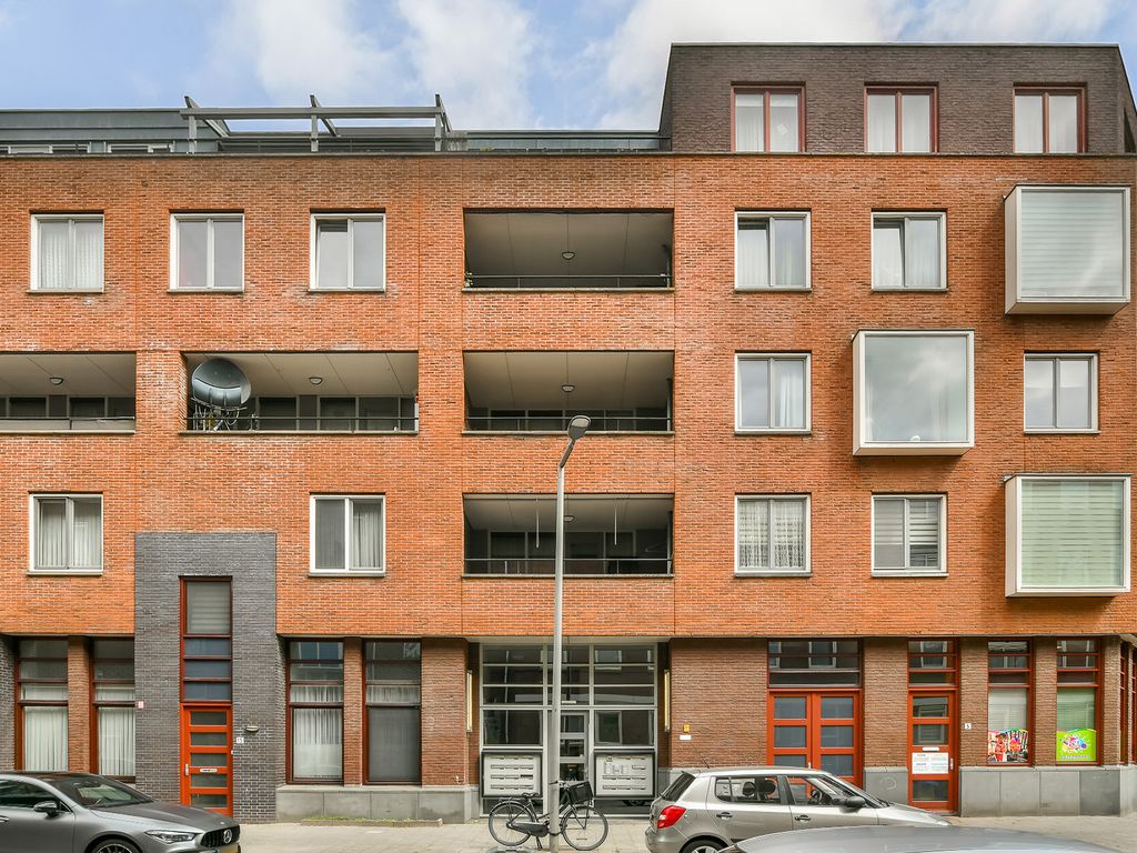 R&ouml;sener Manzstraat 11A, ROTTERDAM
