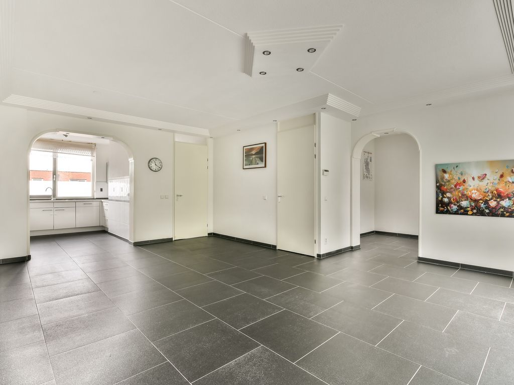 R&ouml;sener Manzstraat 11A, ROTTERDAM