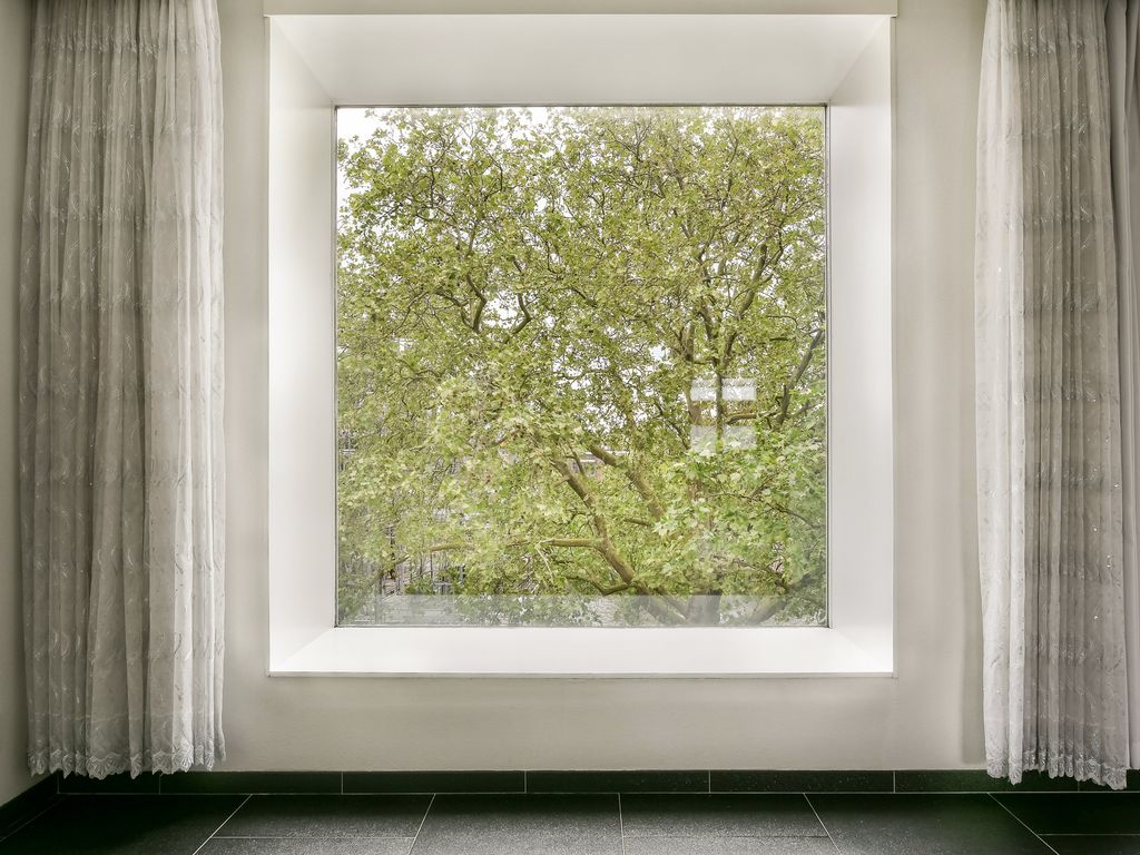 R&ouml;sener Manzstraat 11A, ROTTERDAM