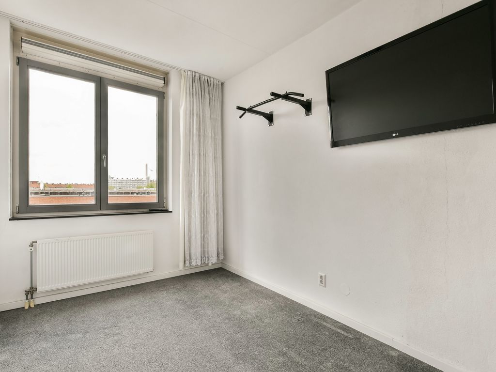 R&ouml;sener Manzstraat 11A, ROTTERDAM