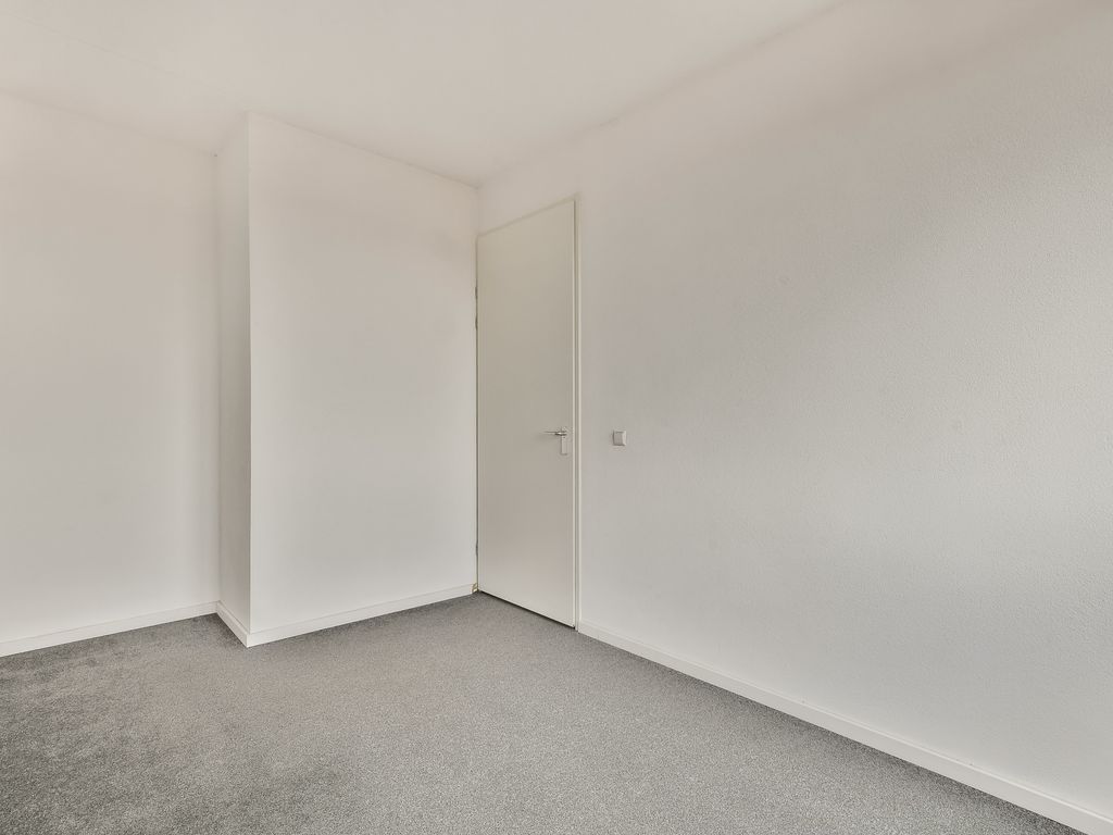 R&ouml;sener Manzstraat 11A, ROTTERDAM