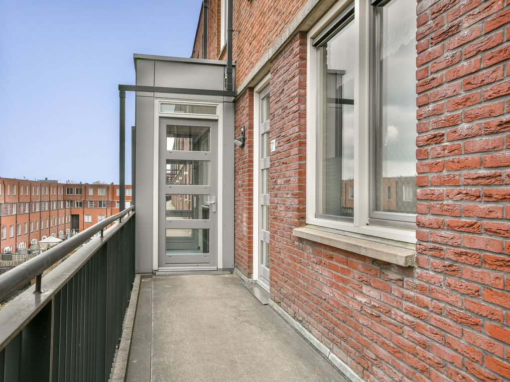 R&ouml;sener Manzstraat 11A, ROTTERDAM