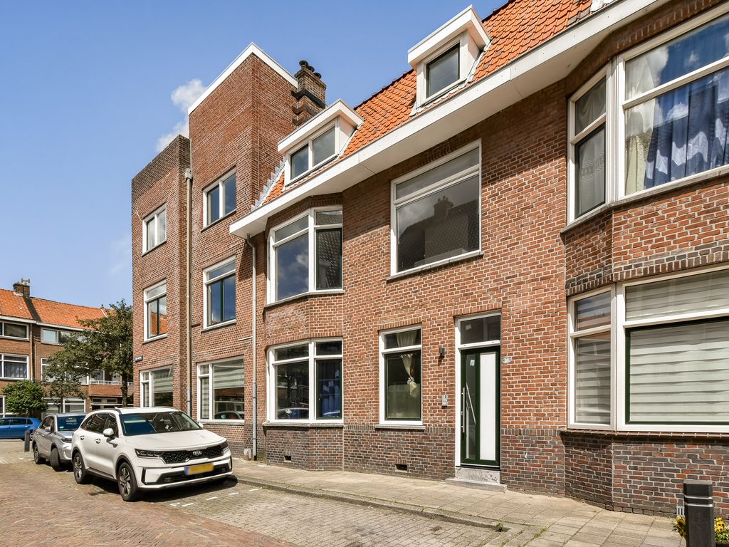 Frans Halsplein 30, SCHIEDAM