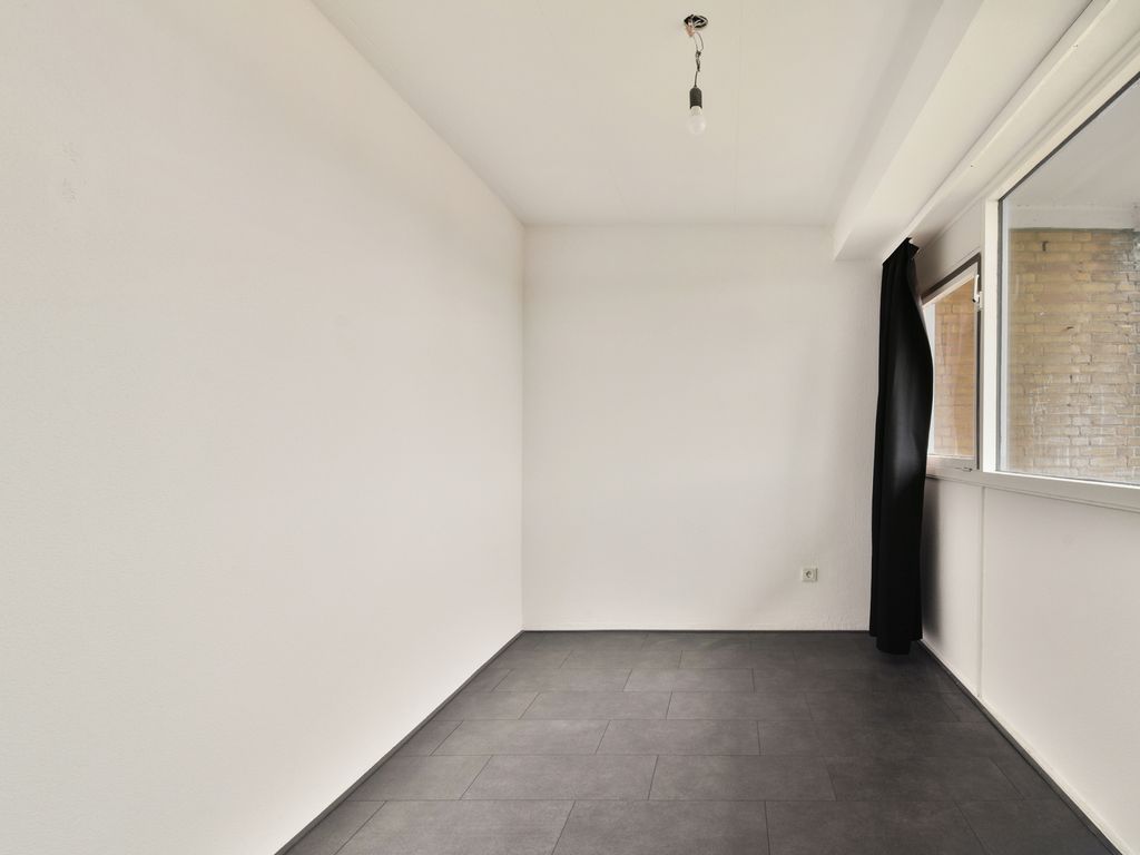 Sem Dresdenplein 145, SCHIEDAM