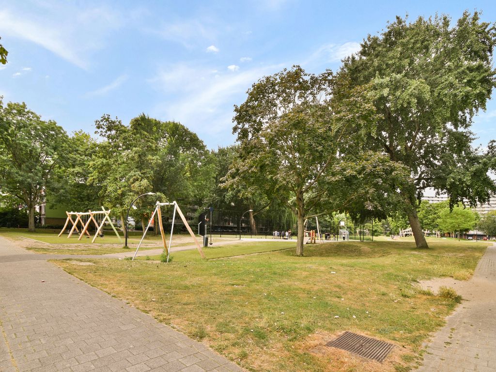 Sem Dresdenplein 145, SCHIEDAM