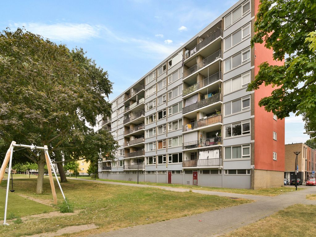 Sem Dresdenplein 145, SCHIEDAM