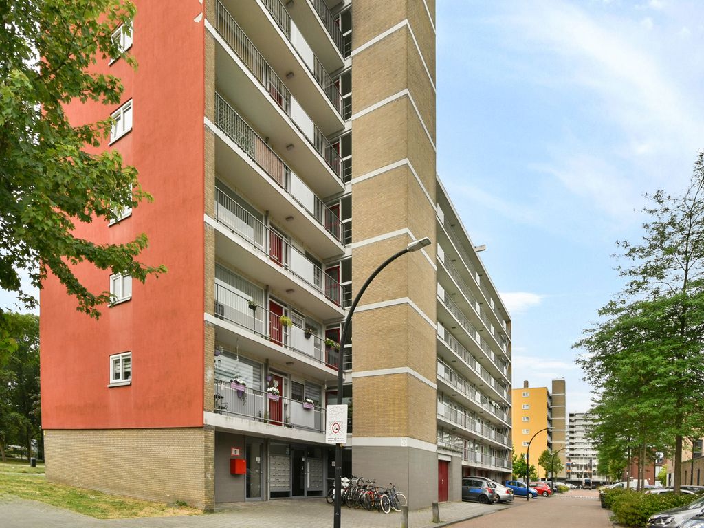 Sem Dresdenplein 145, SCHIEDAM