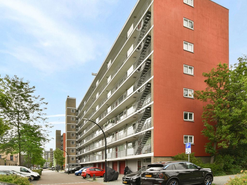 Sem Dresdenplein 145, SCHIEDAM