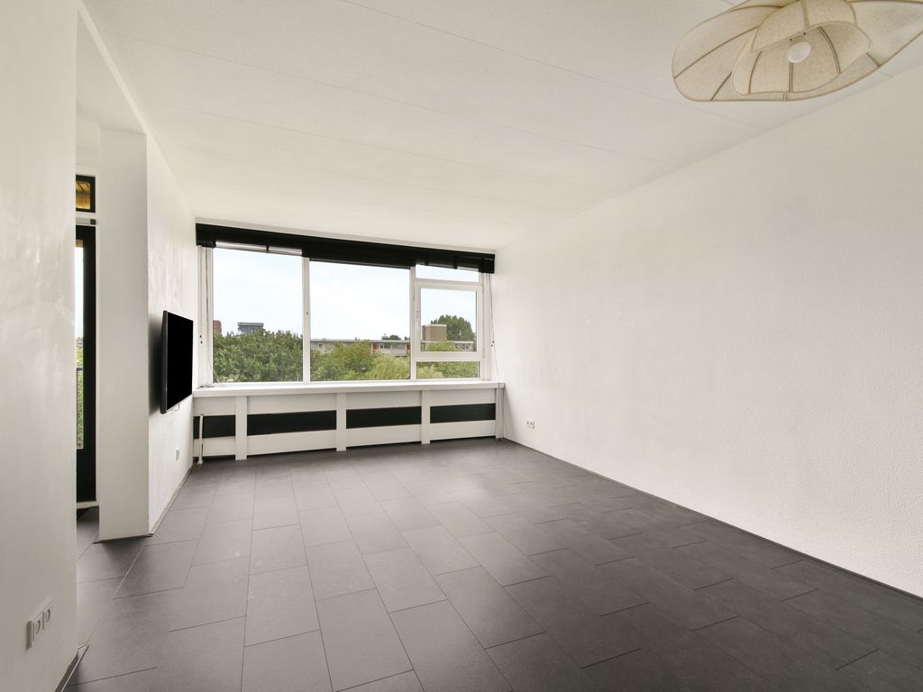 Sem Dresdenplein 145, SCHIEDAM