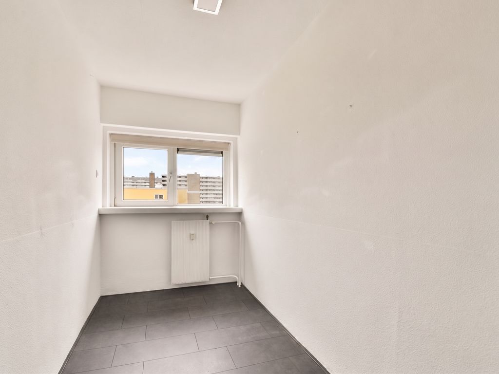 Sem Dresdenplein 145, SCHIEDAM