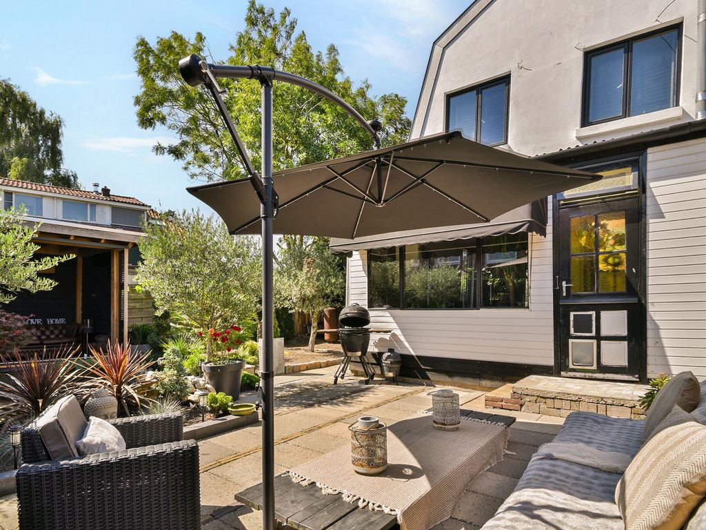 Burgemeester Verveenstraat 2, SCHIEDAM