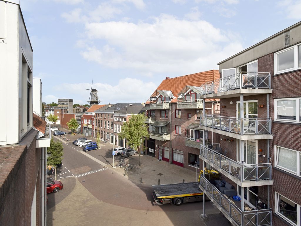 Schie 166, SCHIEDAM