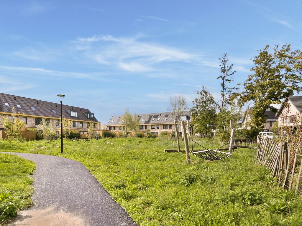 Atletiekbaan 26, VLAARDINGEN