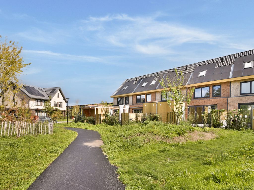 Atletiekbaan 26, VLAARDINGEN