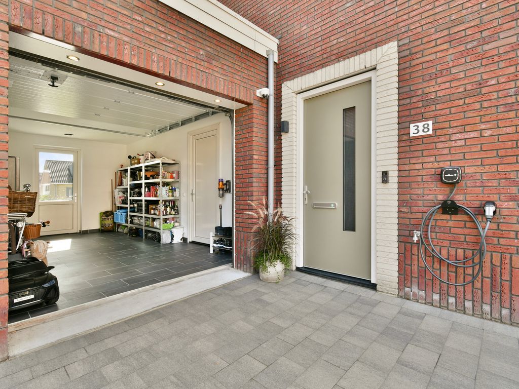 Pieter van den Hoogenbandstraat 38, SCHIEDAM