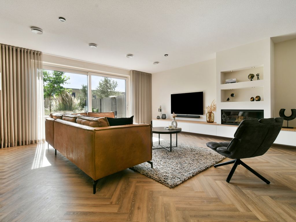 Pieter van den Hoogenbandstraat 38, SCHIEDAM