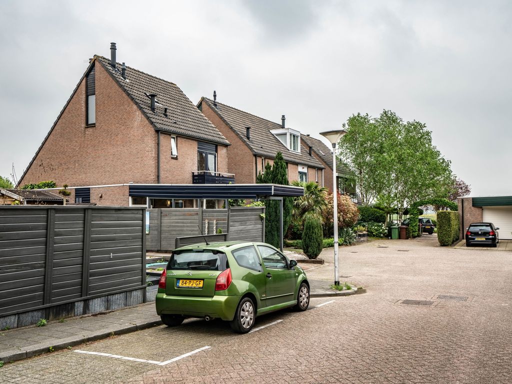 't Zwaantje 23, Ridderkerk