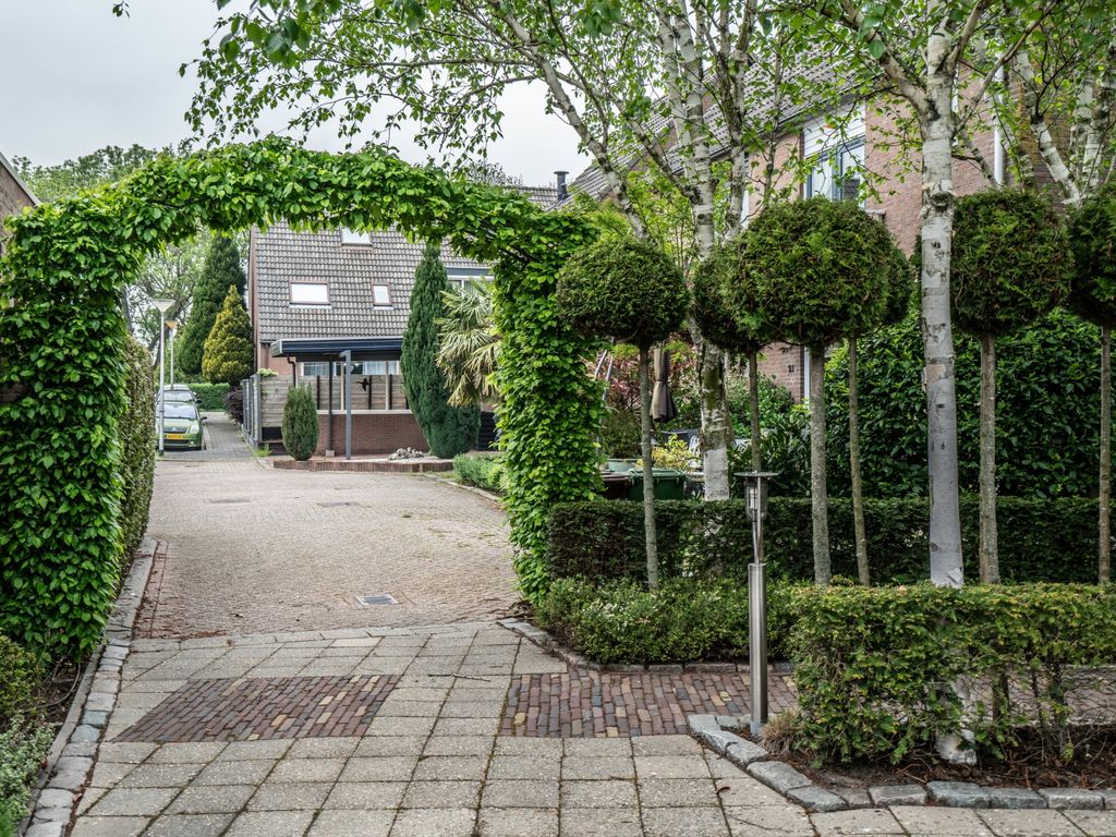 't Zwaantje 23, Ridderkerk