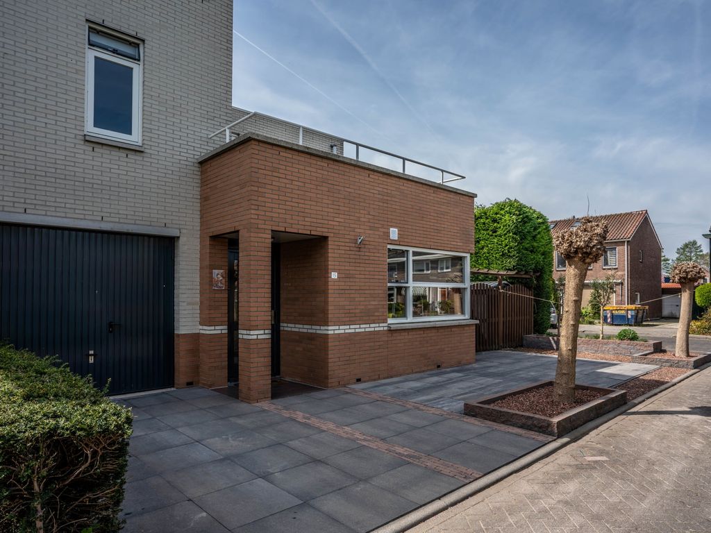 Churchillplein 15, RIDDERKERK