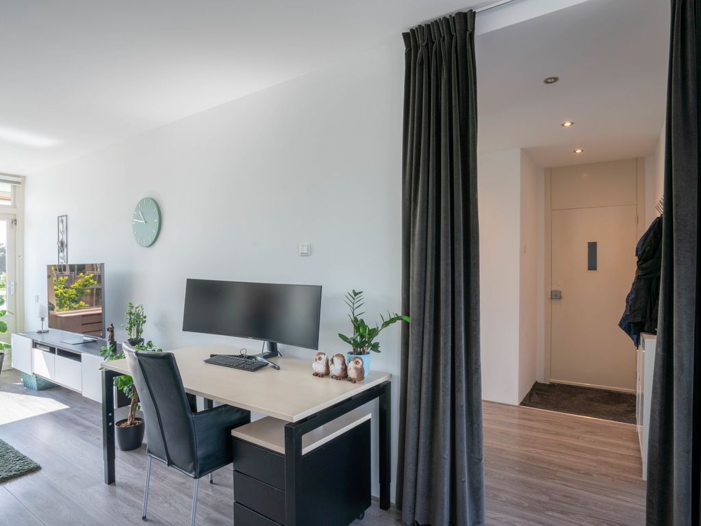 Van Anrooystraat 27, RIDDERKERK
