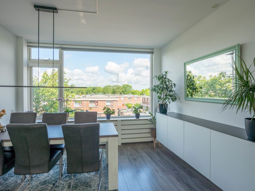 Van Anrooystraat 27, RIDDERKERK