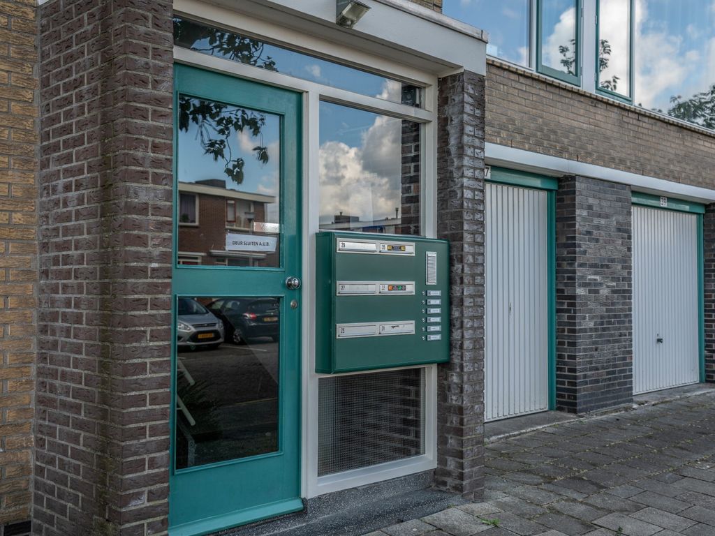 Van Anrooystraat 27, RIDDERKERK
