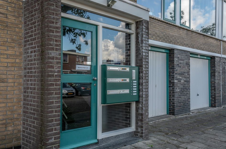 Van Anrooystraat 27