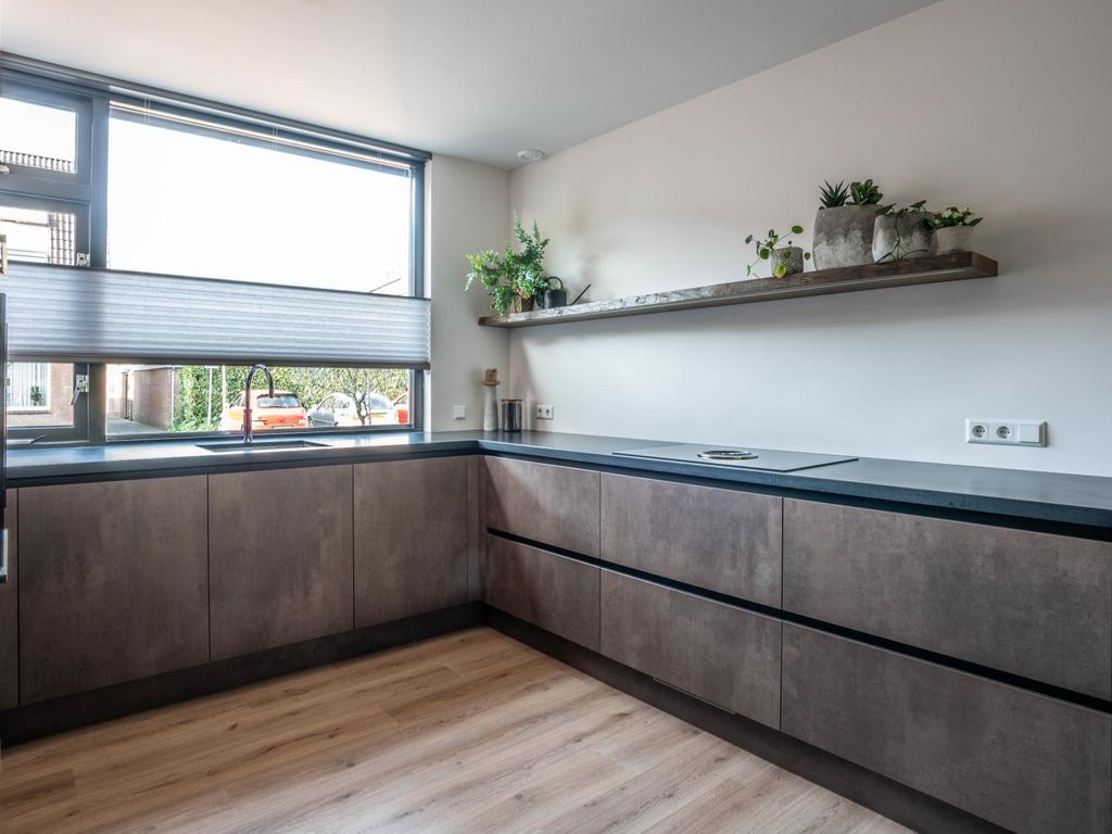 Merel 6, RIDDERKERK
