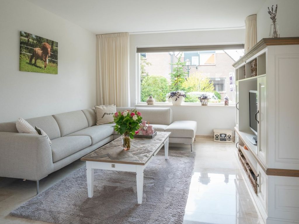 Rosmolen 85, Ridderkerk