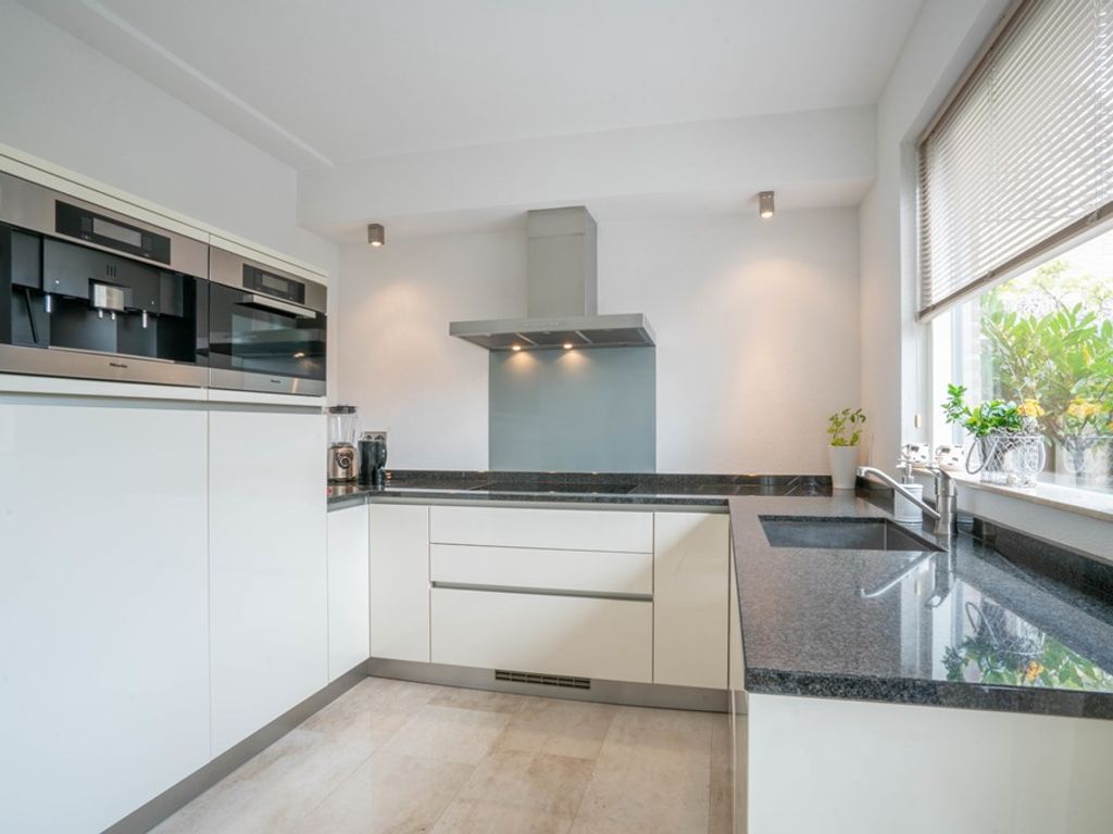 Rosmolen 85, Ridderkerk