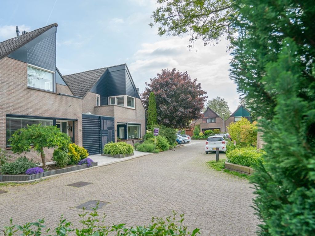 Rosmolen 85, Ridderkerk