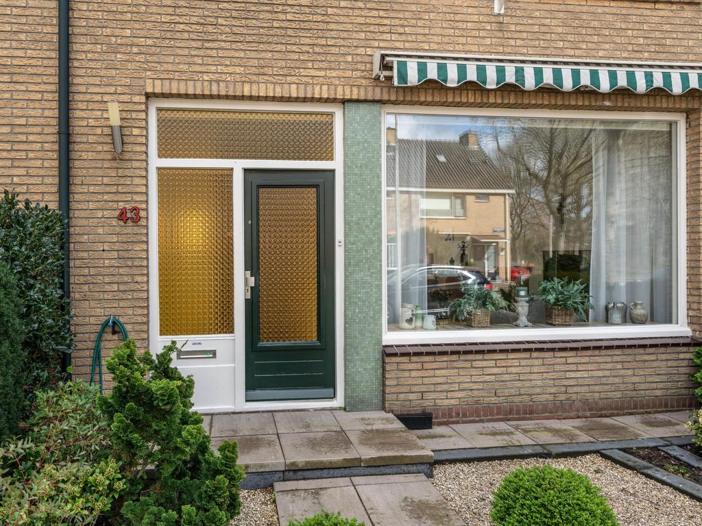 Couperusstraat 43, RIDDERKERK