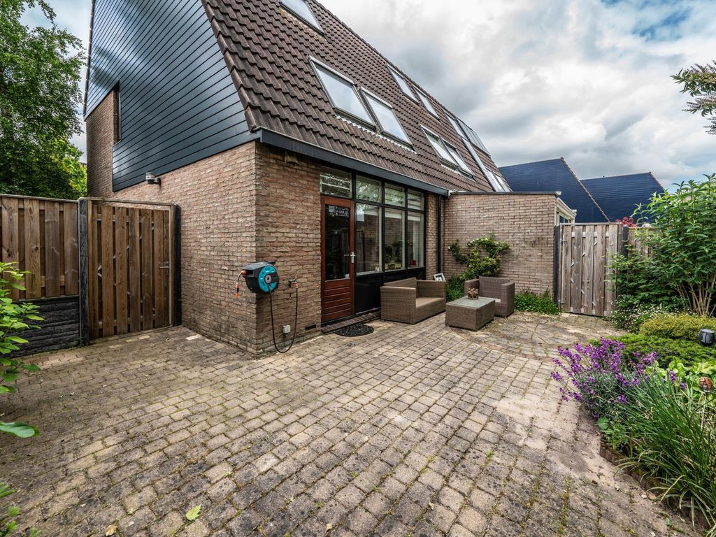 Rosmolen 194, RIDDERKERK