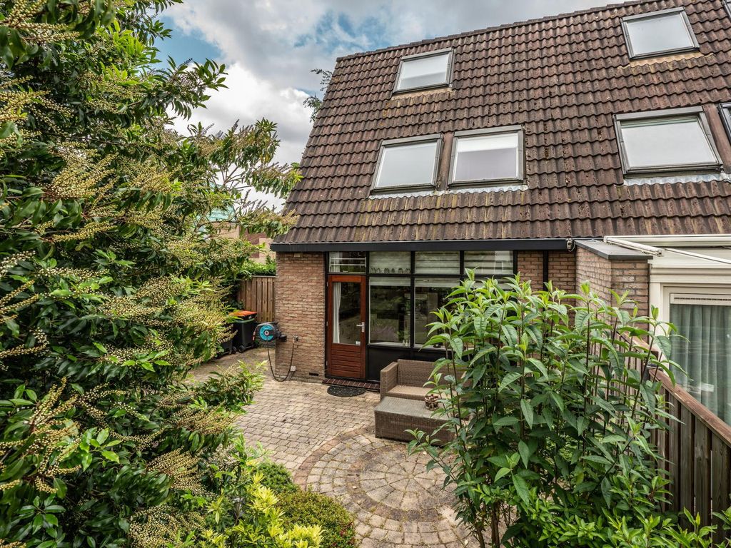 Rosmolen 194, RIDDERKERK