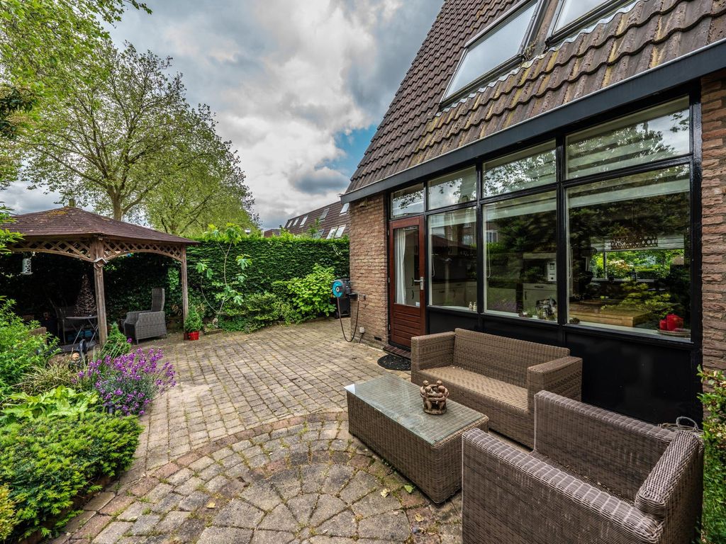 Rosmolen 194, RIDDERKERK