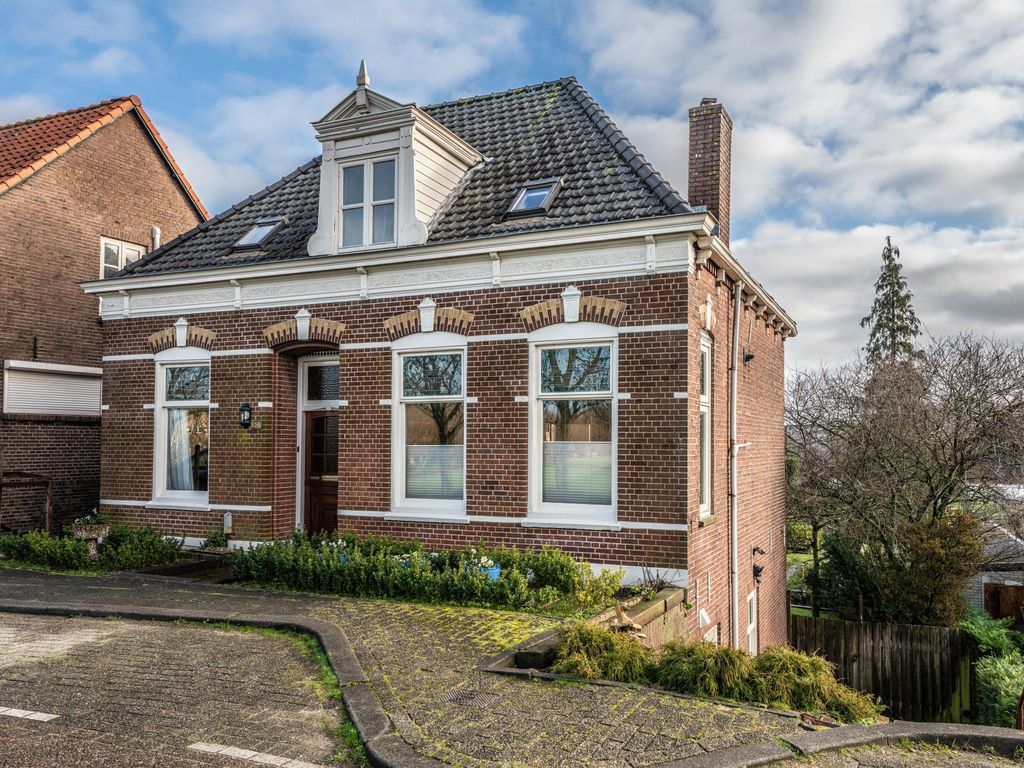 Ringdijk 136, RIDDERKERK