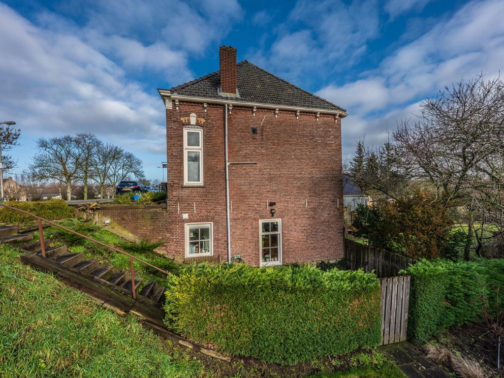 Ringdijk 136, RIDDERKERK