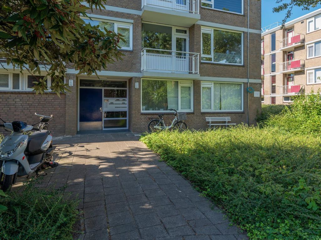 Burgemeester Crezeestraat 125, RIDDERKERK