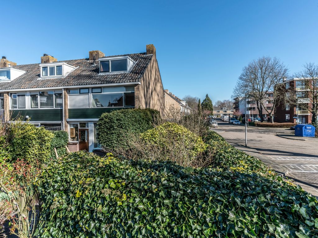 Ravelstraat 1, Ridderkerk