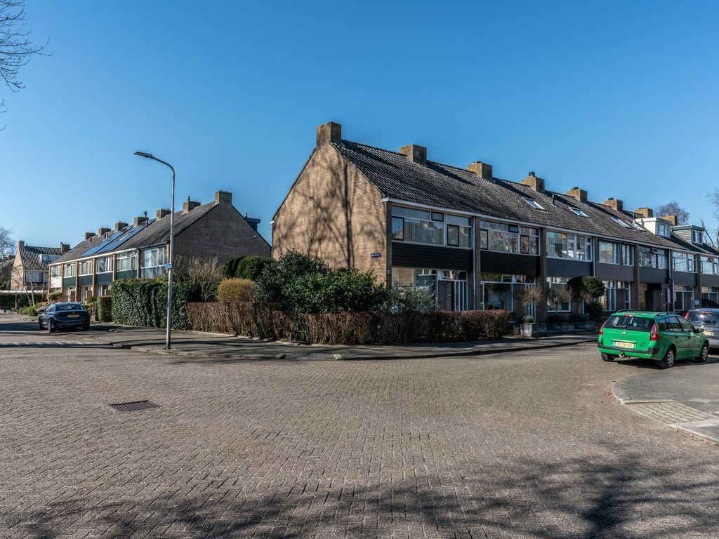 Ravelstraat 1, Ridderkerk